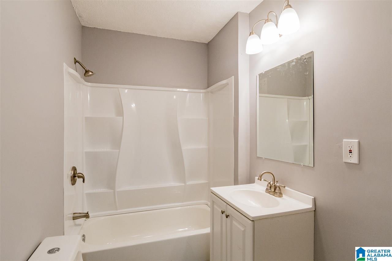 1229 15th Way Southwest Birmingham, AL 35211 - Photo 16 of 26