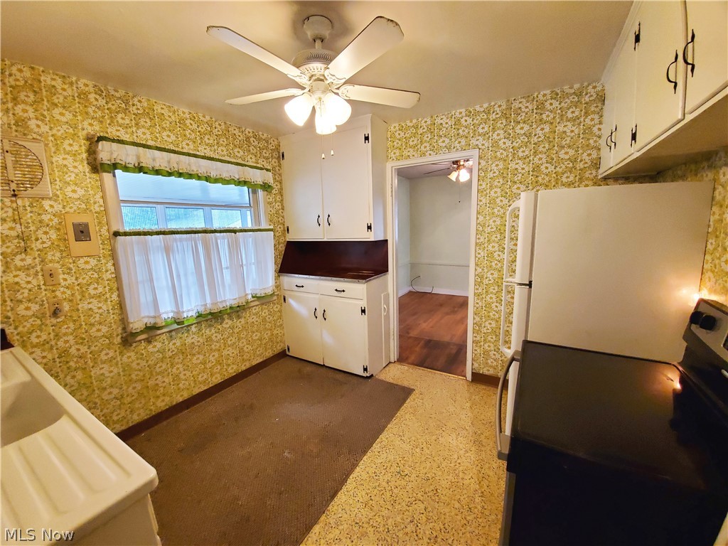 1128 Clifford Road Cleveland Heights, OH 44121 - Photo 6 of 11