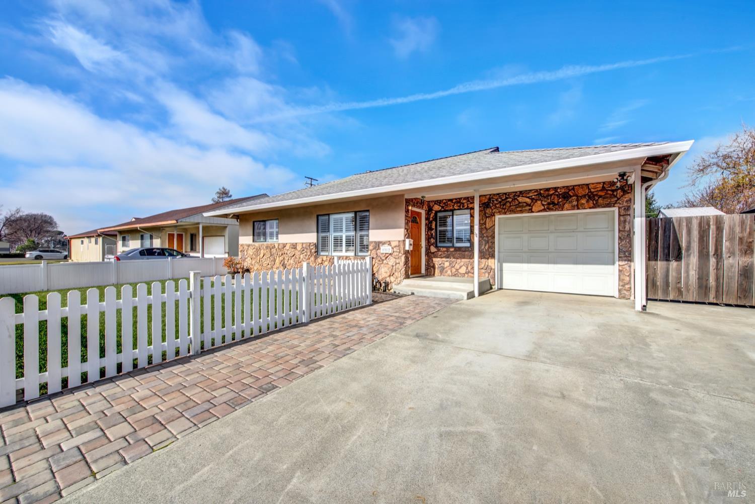 112 East Kentucky Street Fairfield, CA 94533 - Photo 12 of 70