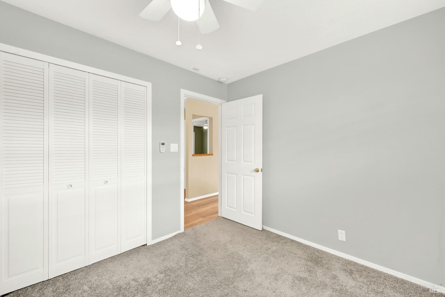 112 East Kentucky Street Fairfield, CA 94533 - Photo 33 of 70 an empty room with a bathroom