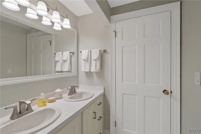 $725,000 | 5027 Pine Valley Drive, De Witt, NY 13066