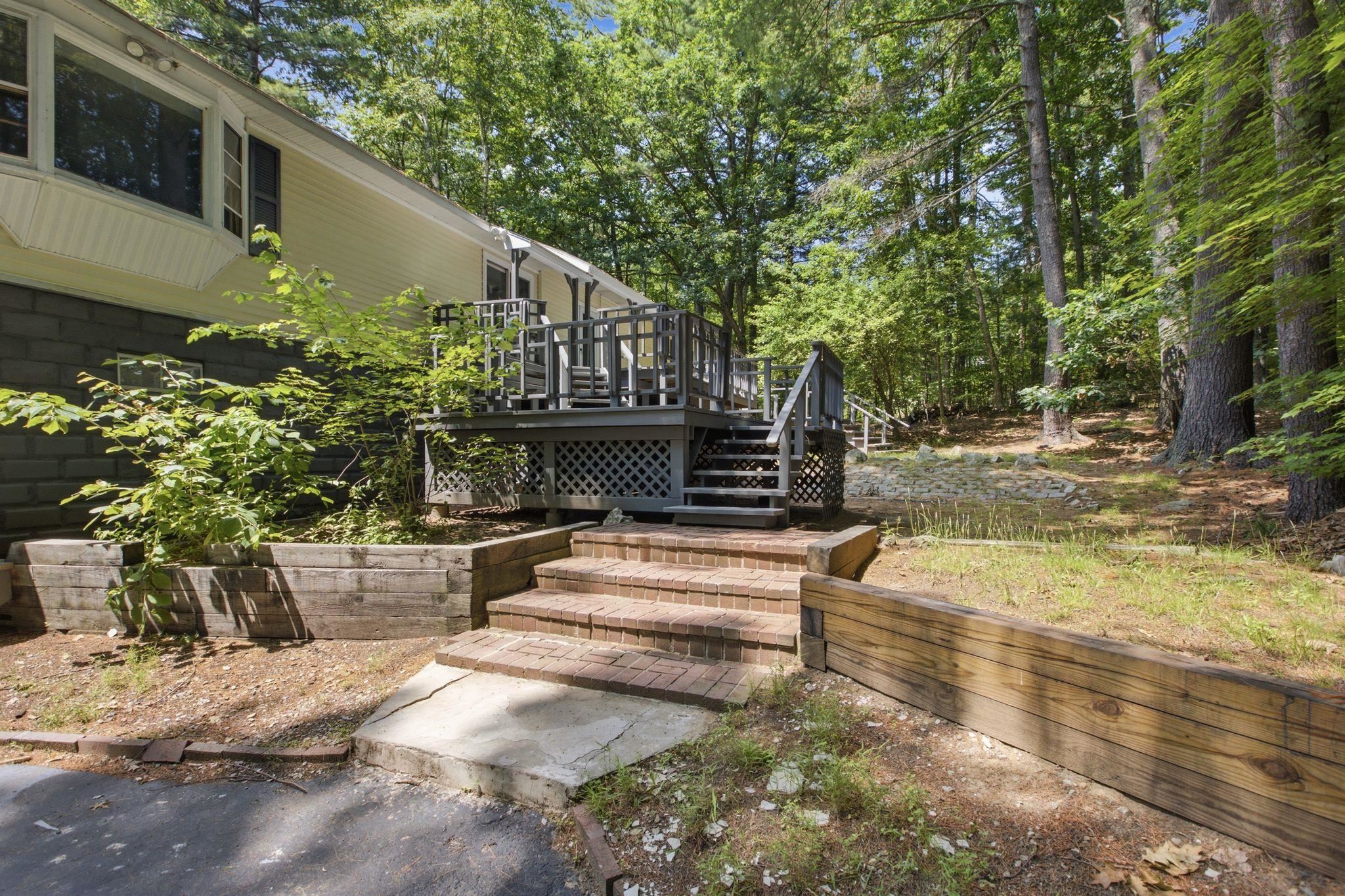 37 Hall Road Londonderry, NH 03053 - Photo 17 of 20