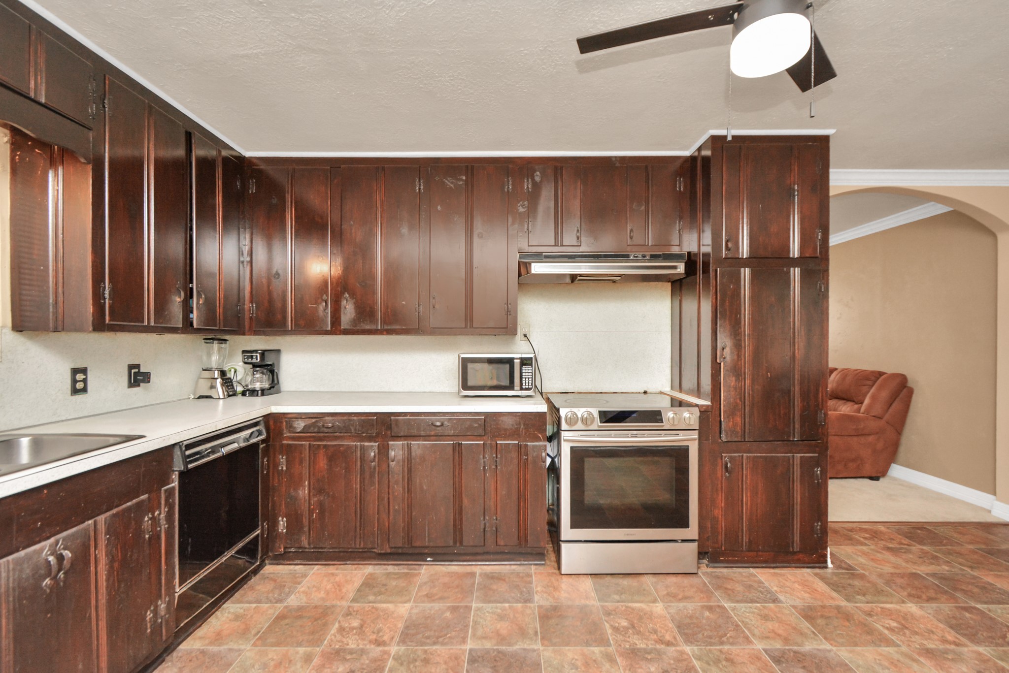 2706 Harvard Street Pasadena, TX 77502 - Photo 6 of 35