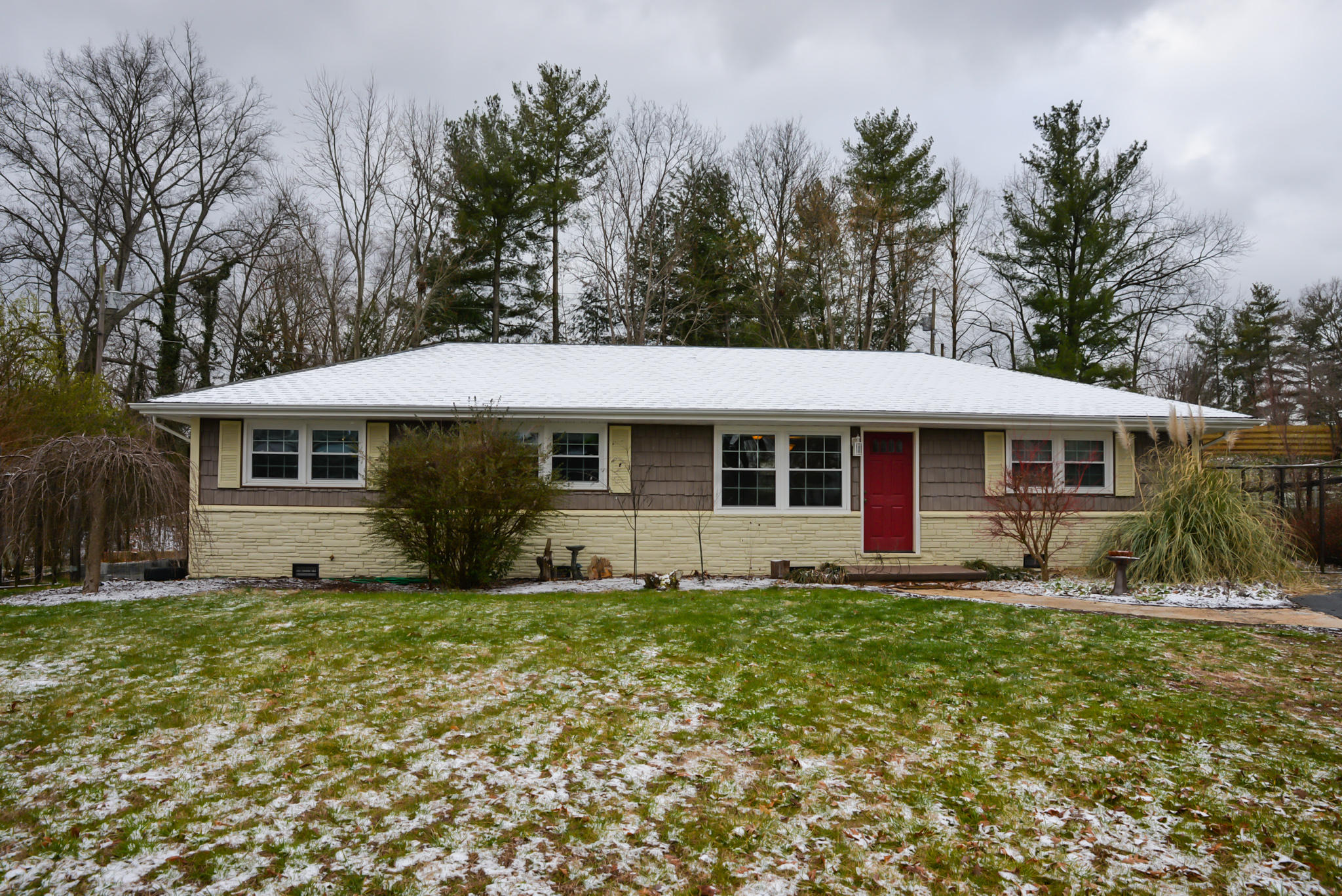 206 Knob Road Greeneville, TN 37745 - Photo 1 of 29 DSC_7387