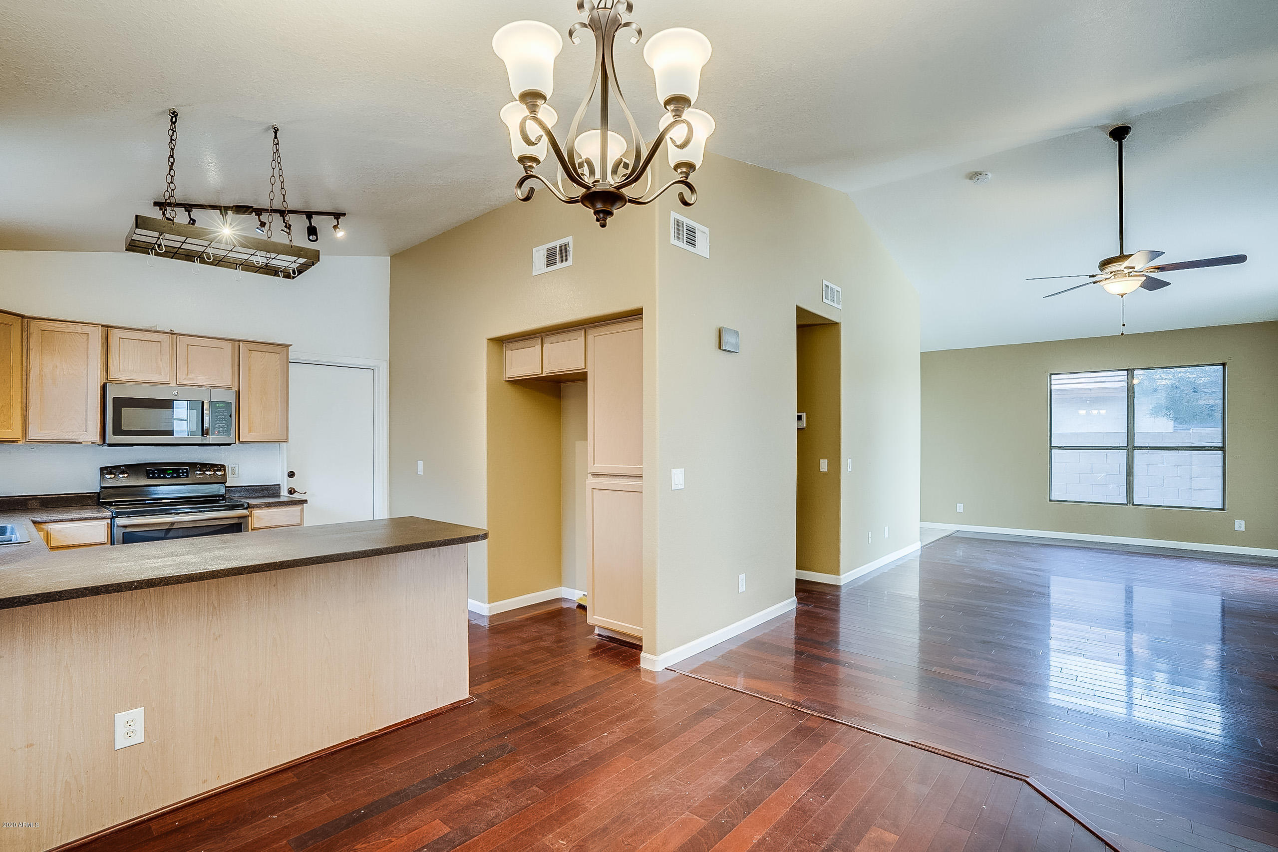 6471 West Escuda Road Glendale, AZ 85308 - Photo 11 of 36 Escuda-11