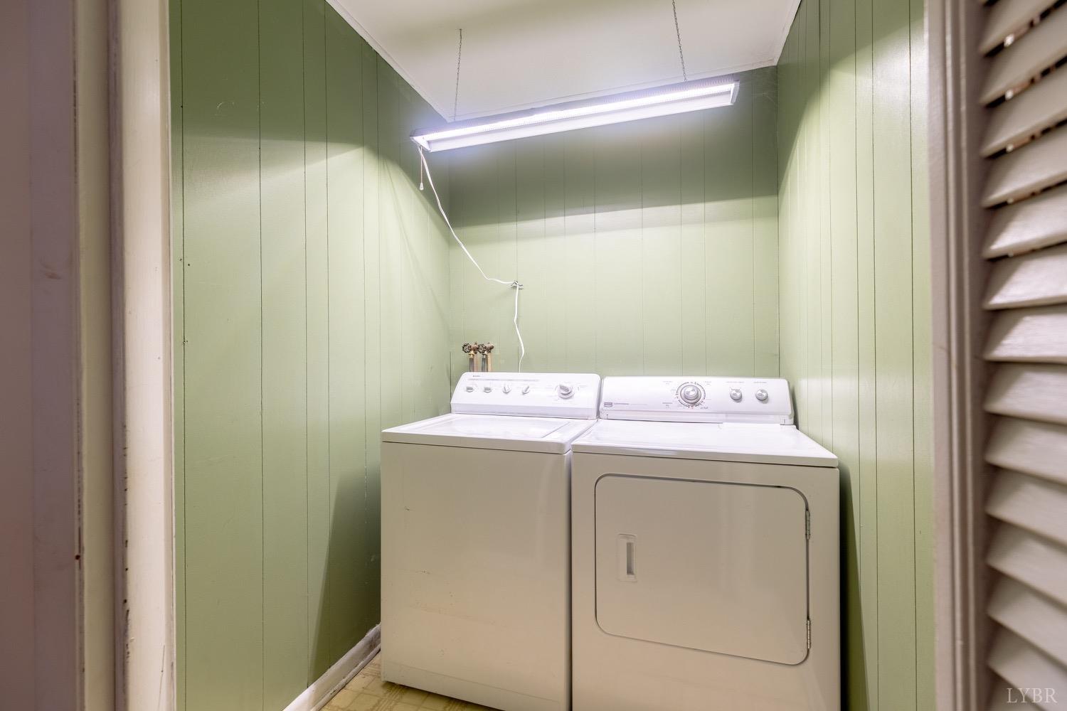 4100 Roark Mill Road Hurt, VA 24563 - Photo 13 of 42 a utility room with dryer and washer