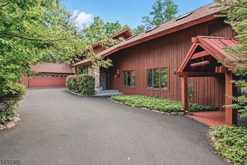 229 Clove Road Montague, NJ 07827 - Photo 4 of 49