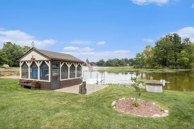 $375,000 | 51765 Easy Street, Paw Paw, MI 49079