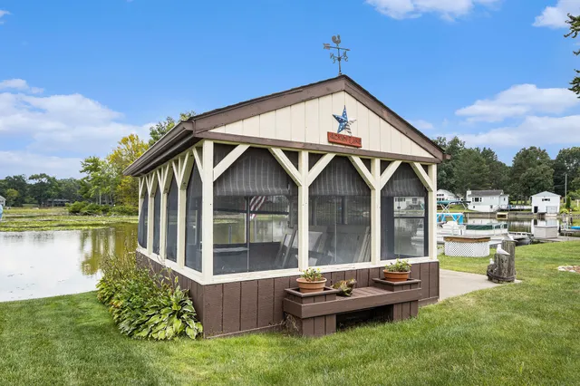 $375,000 | 51765 Easy Street, Paw Paw, MI 49079