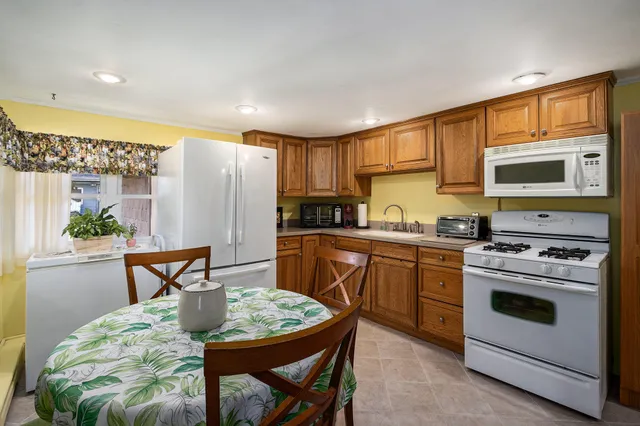 $375,000 | 51765 Easy Street, Paw Paw, MI 49079