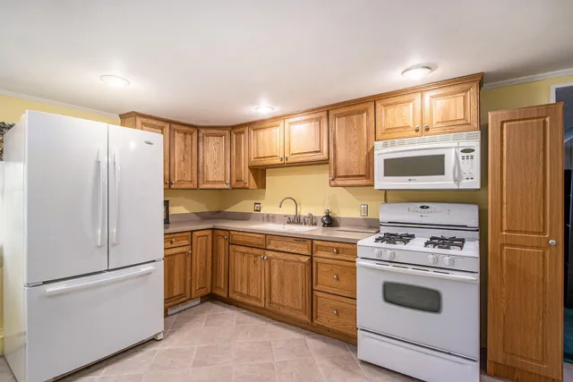 $375,000 | 51765 Easy Street, Paw Paw, MI 49079