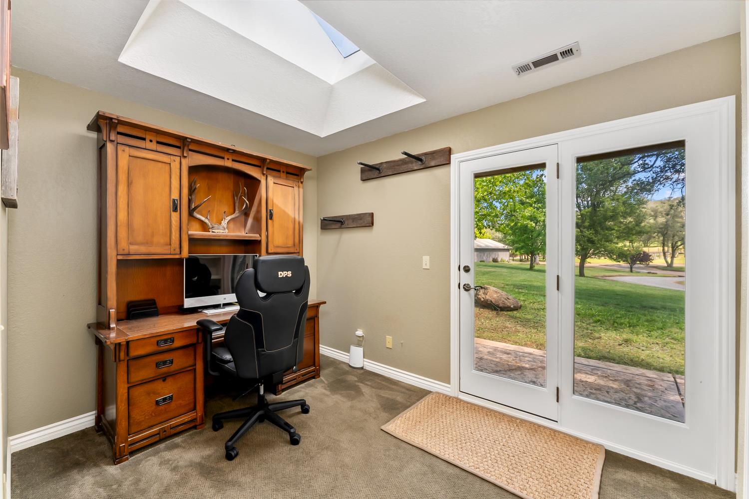 5990 Upper Ridge Way Auburn, CA 95602 - Photo 20 of 51 a view of workspace with wooden floor and bedroom