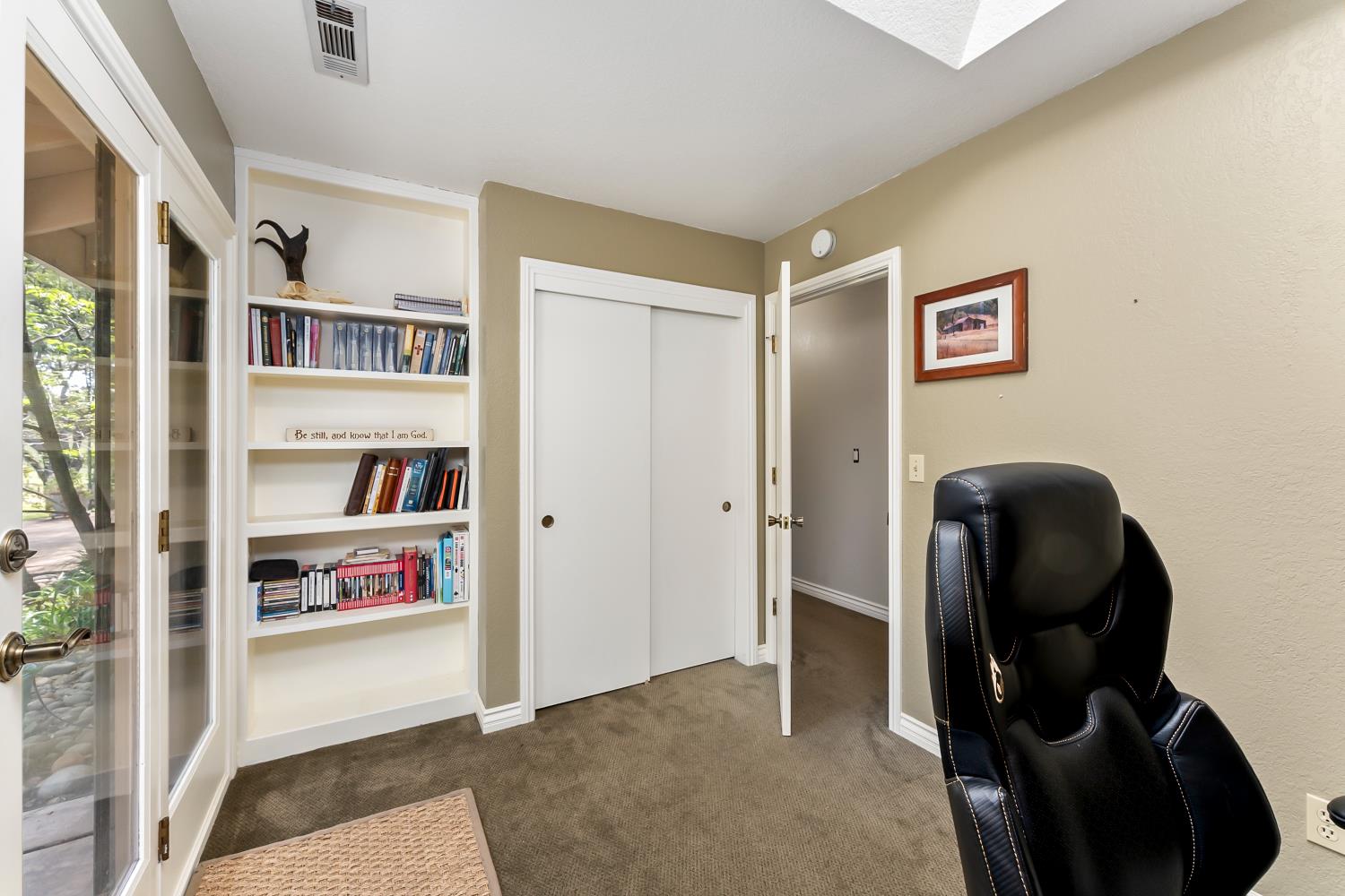 5990 Upper Ridge Way Auburn, CA 95602 - Photo 21 of 51 a view of livingroom with furniture and cabinet
