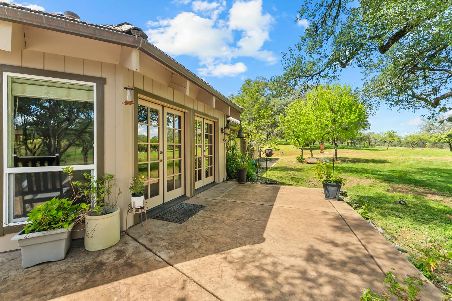 5990 Upper Ridge Way Auburn, CA 95602 - Photo 3 of 51 a view of a garden with patio