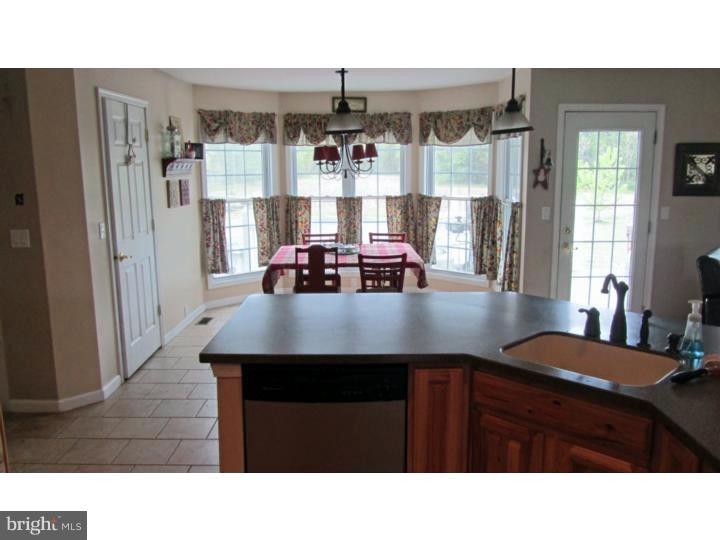 890 Elk Road Monroeville, NJ 08343 - Photo 9 of 19 Kitchen