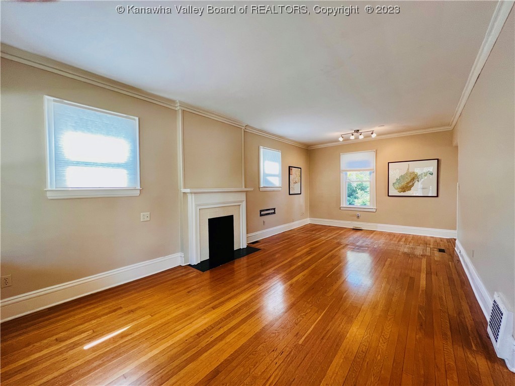 1115 Hickory Road Charleston, WV 25314 - Photo 7 of 30 Gallery Image 7