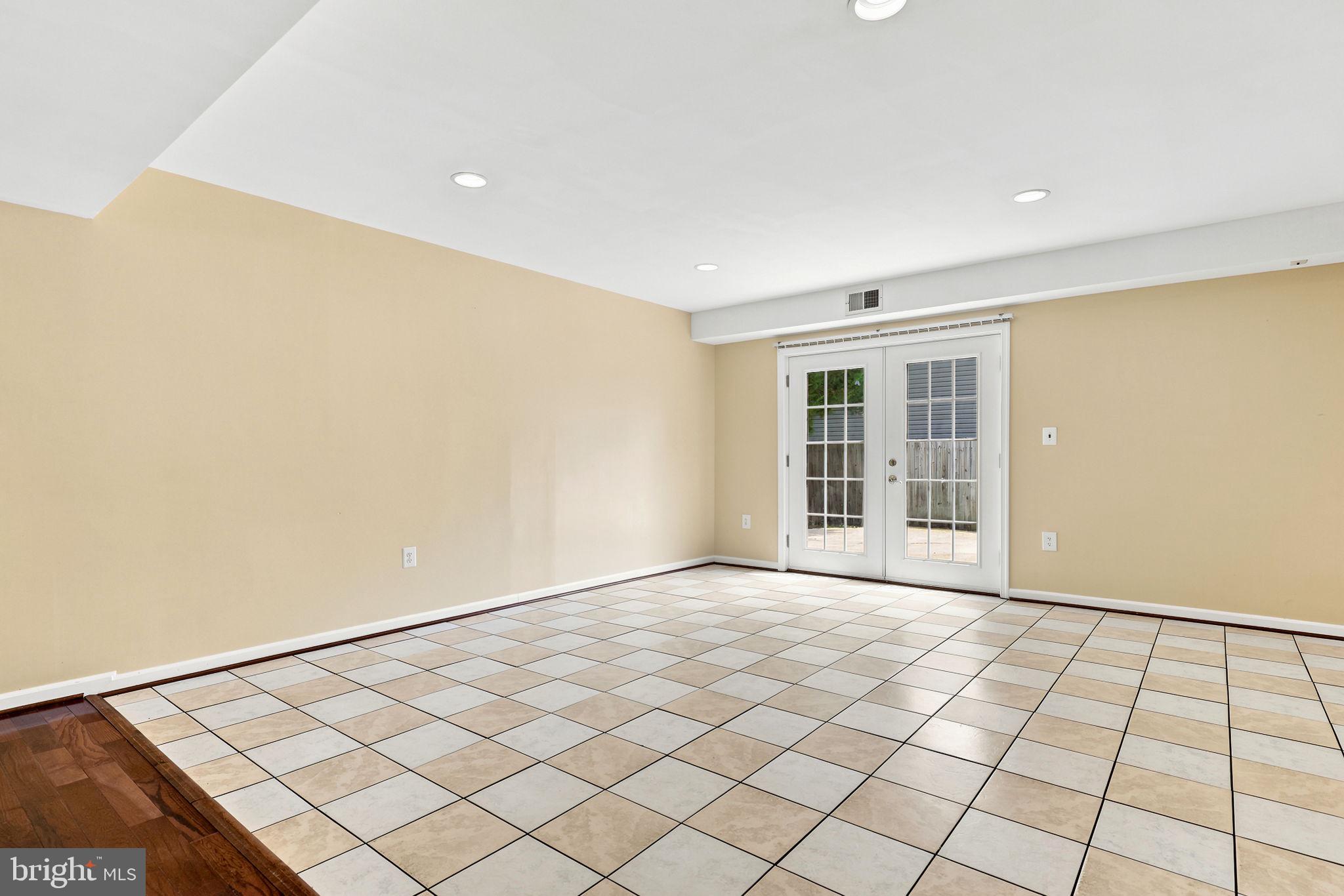 8916 Rugby Road Manassas Park, VA 20111 - Photo 24 of 105 Gallery Image 24