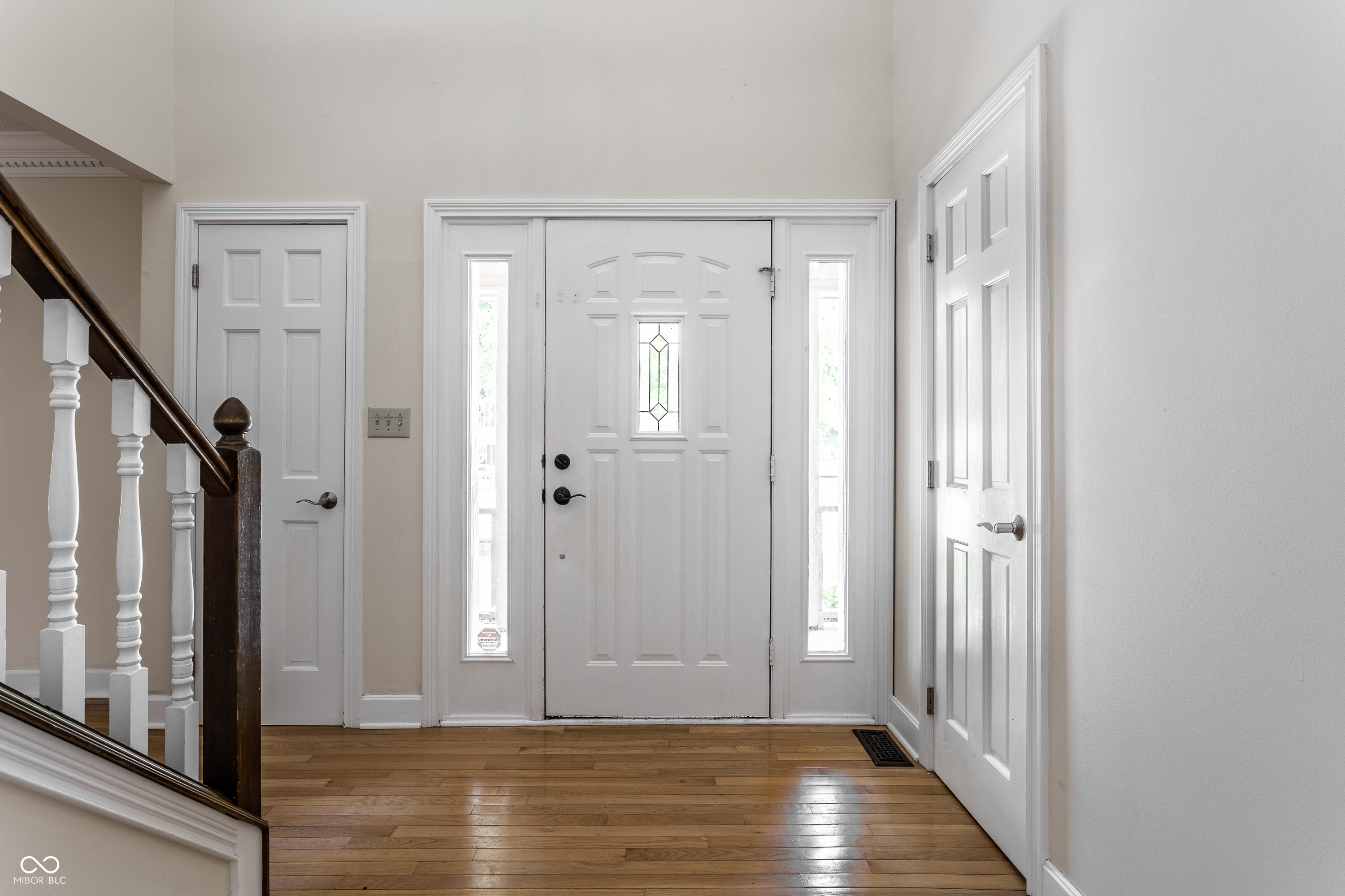 795 Grace Drive Carmel, IN 46032 - Photo 4 of 38