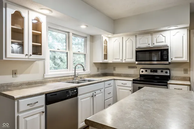 $3,400 | 795 Grace Drive, Carmel, IN 46032