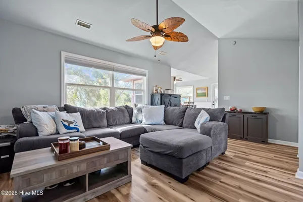 $989,000 | 121 Seagull Court, Surf City, NC 28445