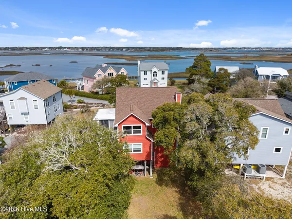$989,000 | 121 Seagull Court, Surf City, NC 28445