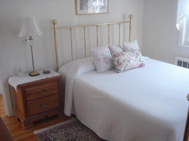 187 Eleanor Road Pittsfield, MA 01201 - Photo 14 of 19 12
