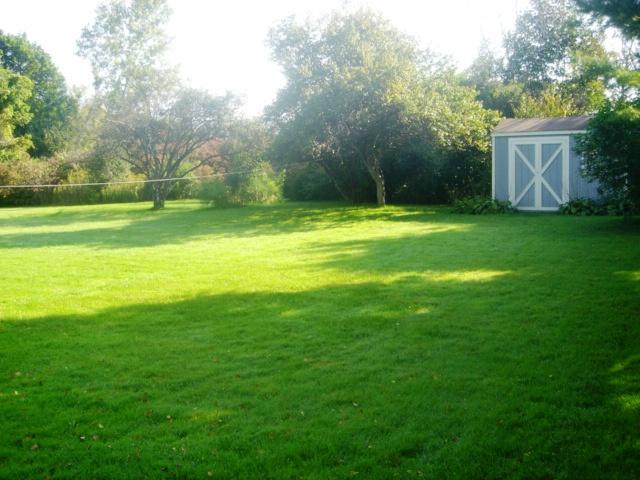187 Eleanor Road Pittsfield, MA 01201 - Photo 3 of 19 3