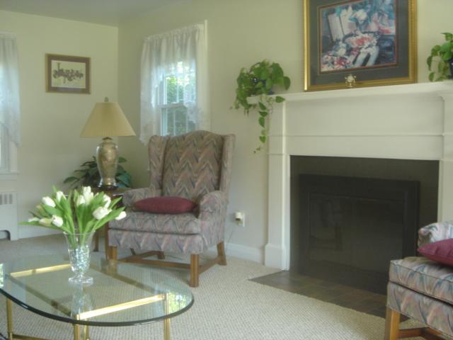 187 Eleanor Road Pittsfield, MA 01201 - Photo 7 of 19 6b