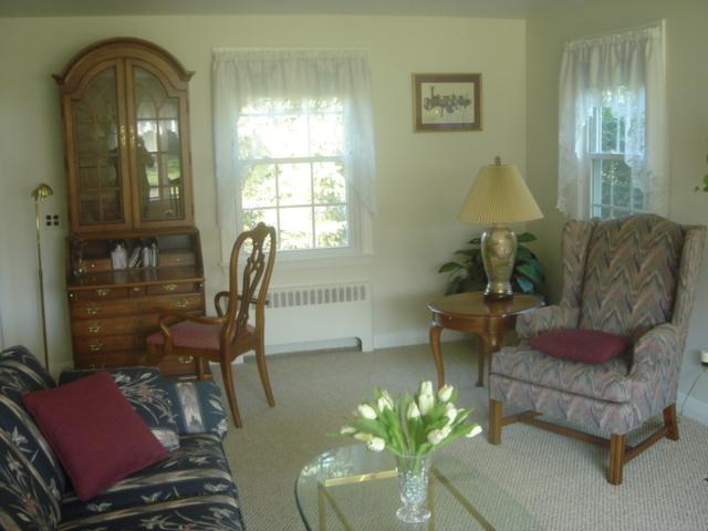 187 Eleanor Road Pittsfield, MA 01201 - Photo 8 of 19 6c