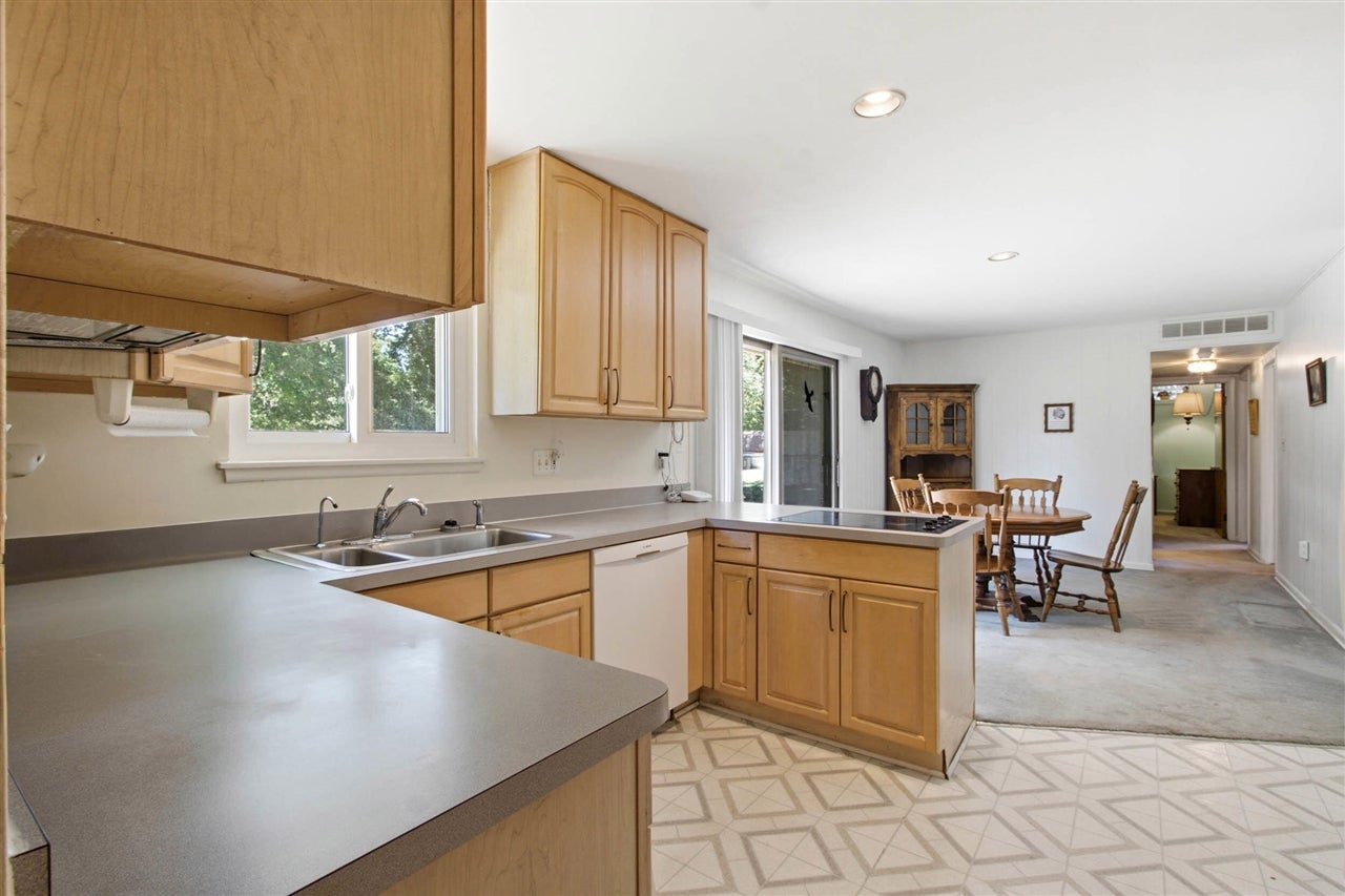 24029 Ripple Creek Novi, MI 48375 - Photo 9 of 27 Gallery Image 9