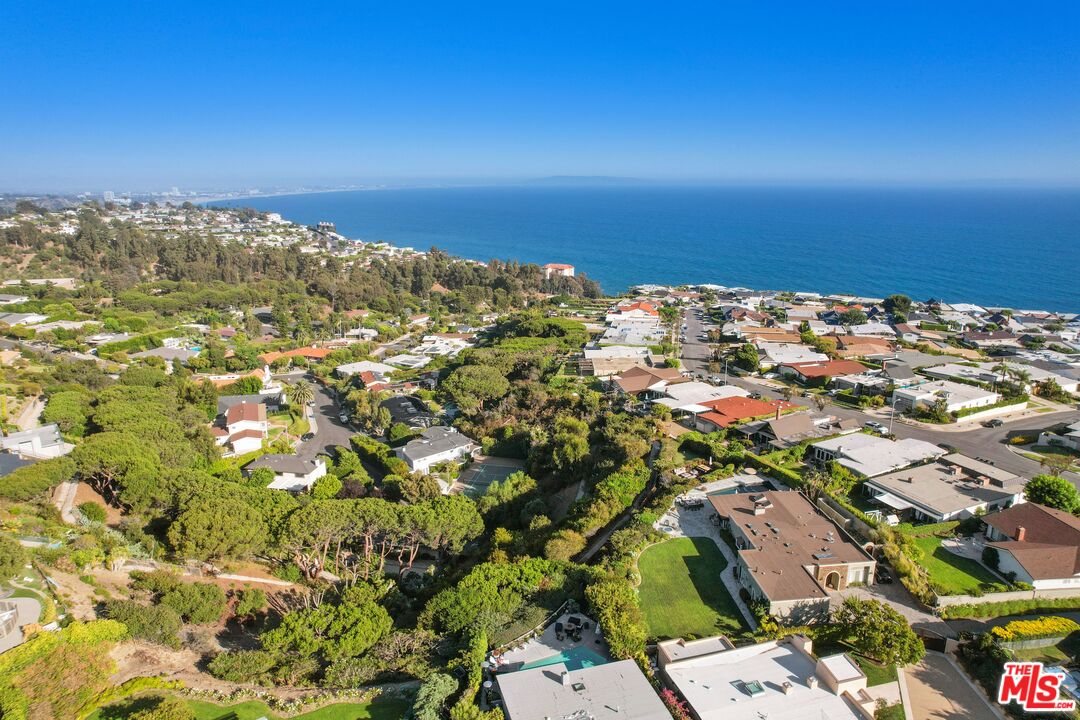 3444 Cloudcroft Drive Malibu, CA 90265 - Photo 2 of 50