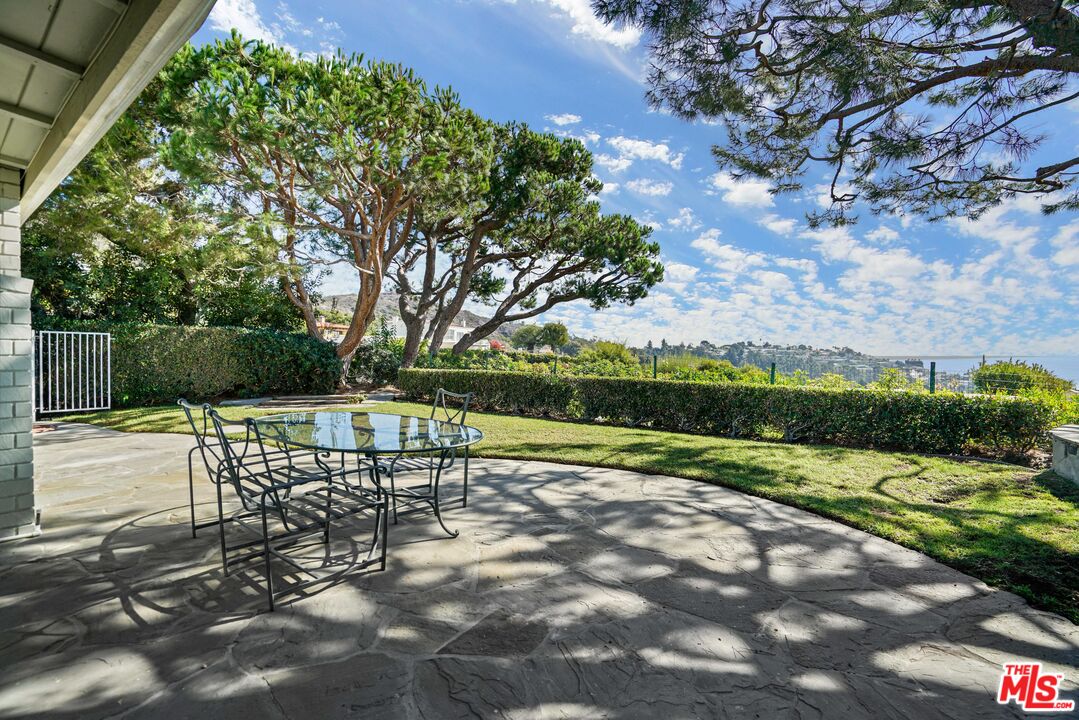 3444 Cloudcroft Drive Malibu, CA 90265 - Photo 17 of 50