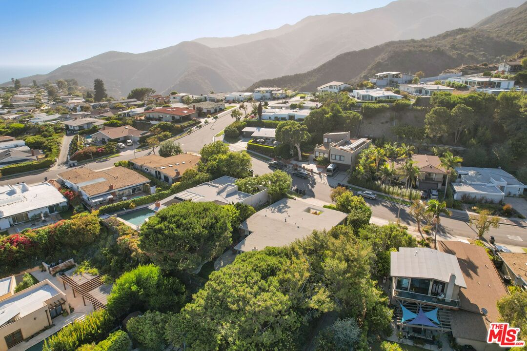 3444 Cloudcroft Drive Malibu, CA 90265 - Photo 33 of 50 an aerial view of residential houses with outdoor space and river