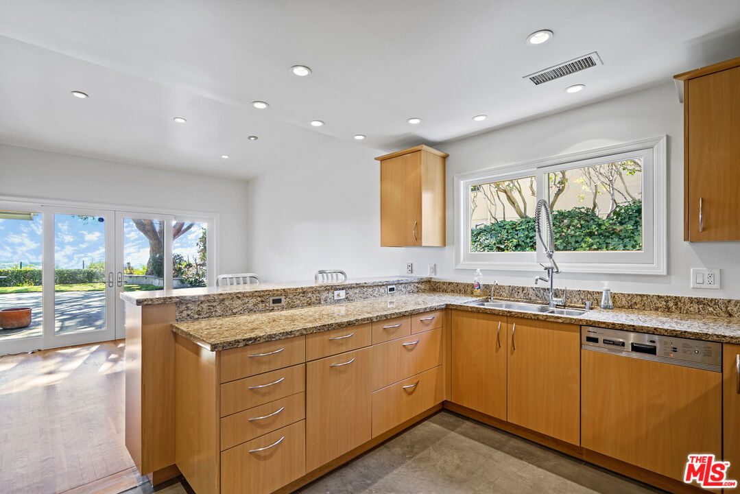 3444 Cloudcroft Drive Malibu, CA 90265 - Photo 10 of 50