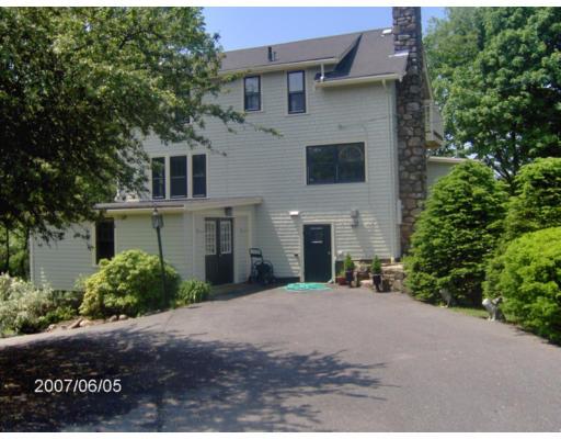 12 Ledge Road Gloucester, MA 01930 - Photo 3 of 11