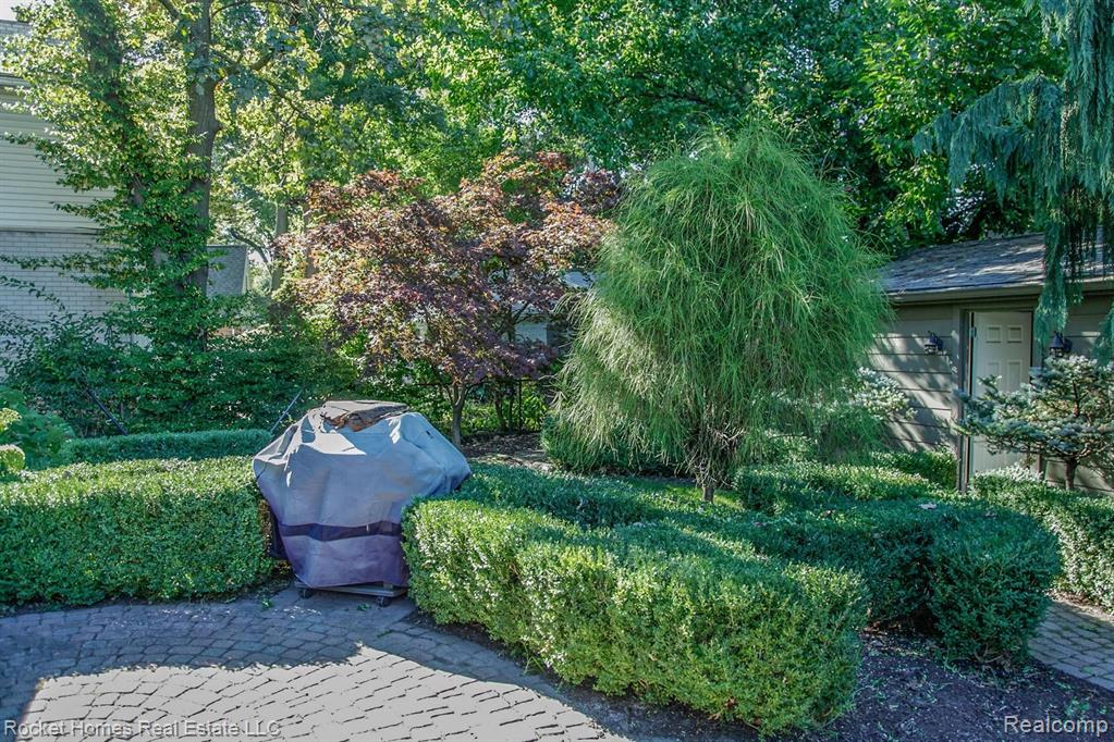 2 Cambridge Boulevard Pleasant Ridge, MI 48069 - Photo 46 of 50