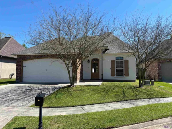 $2,400 | 7047 Sweetspire Drive, Baton Rouge, LA 70817