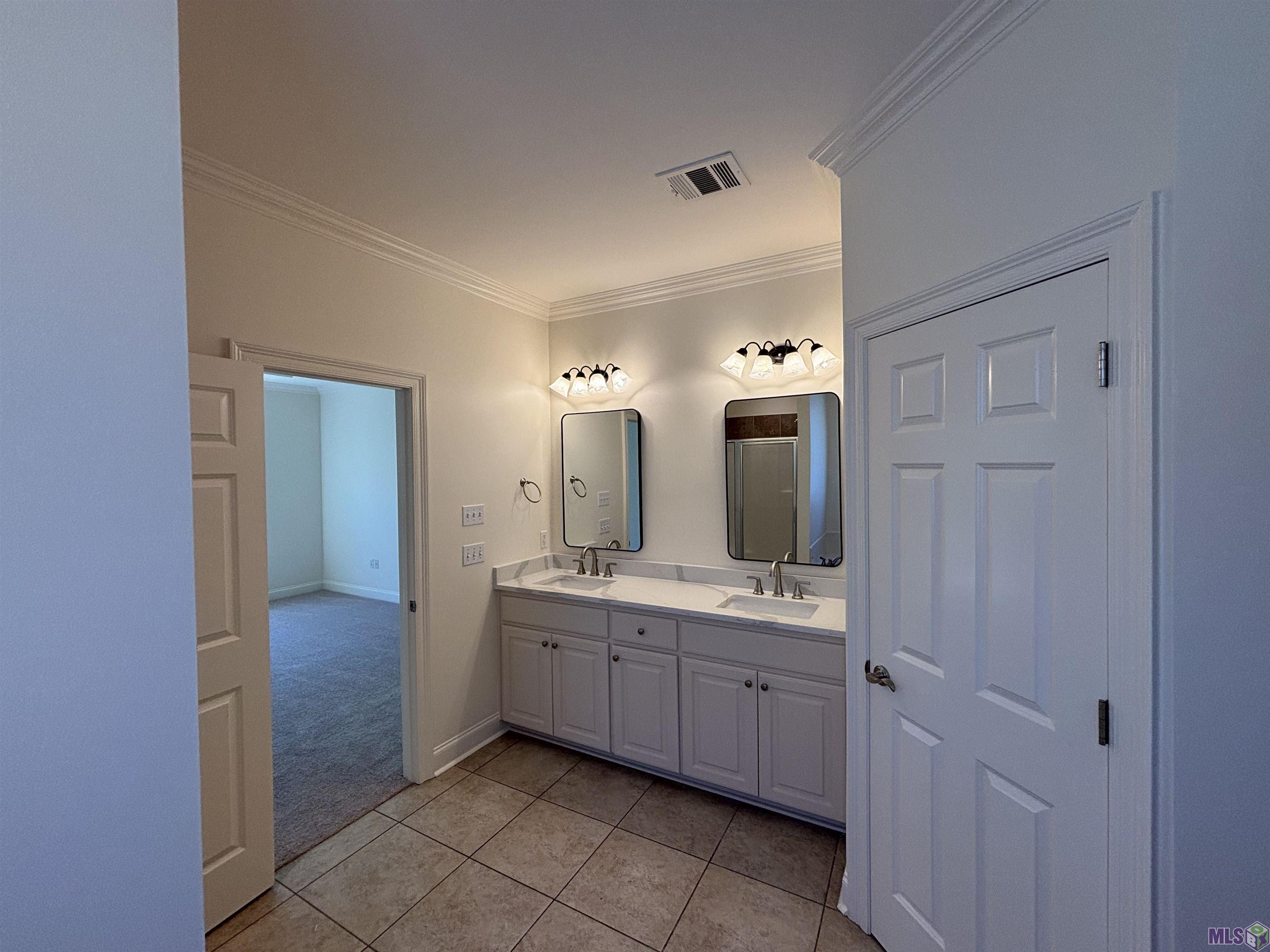 7047 Sweetspire Drive Baton Rouge, LA 70817 - Photo 12 of 25 PRIMARY BATHROOM