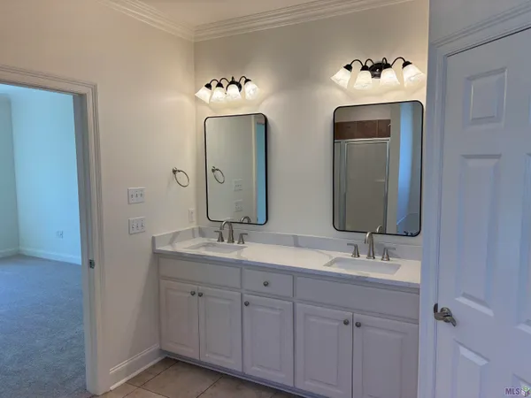 $2,400 | 7047 Sweetspire Drive, Baton Rouge, LA 70817