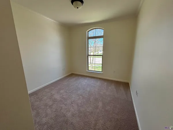 $2,400 | 7047 Sweetspire Drive, Baton Rouge, LA 70817