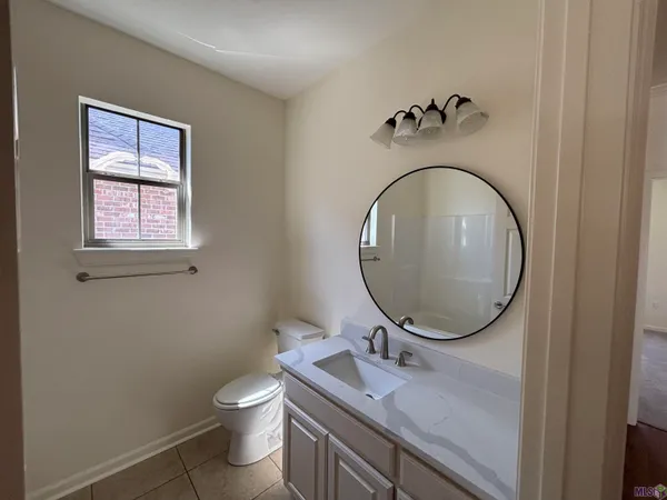 $2,400 | 7047 Sweetspire Drive, Baton Rouge, LA 70817