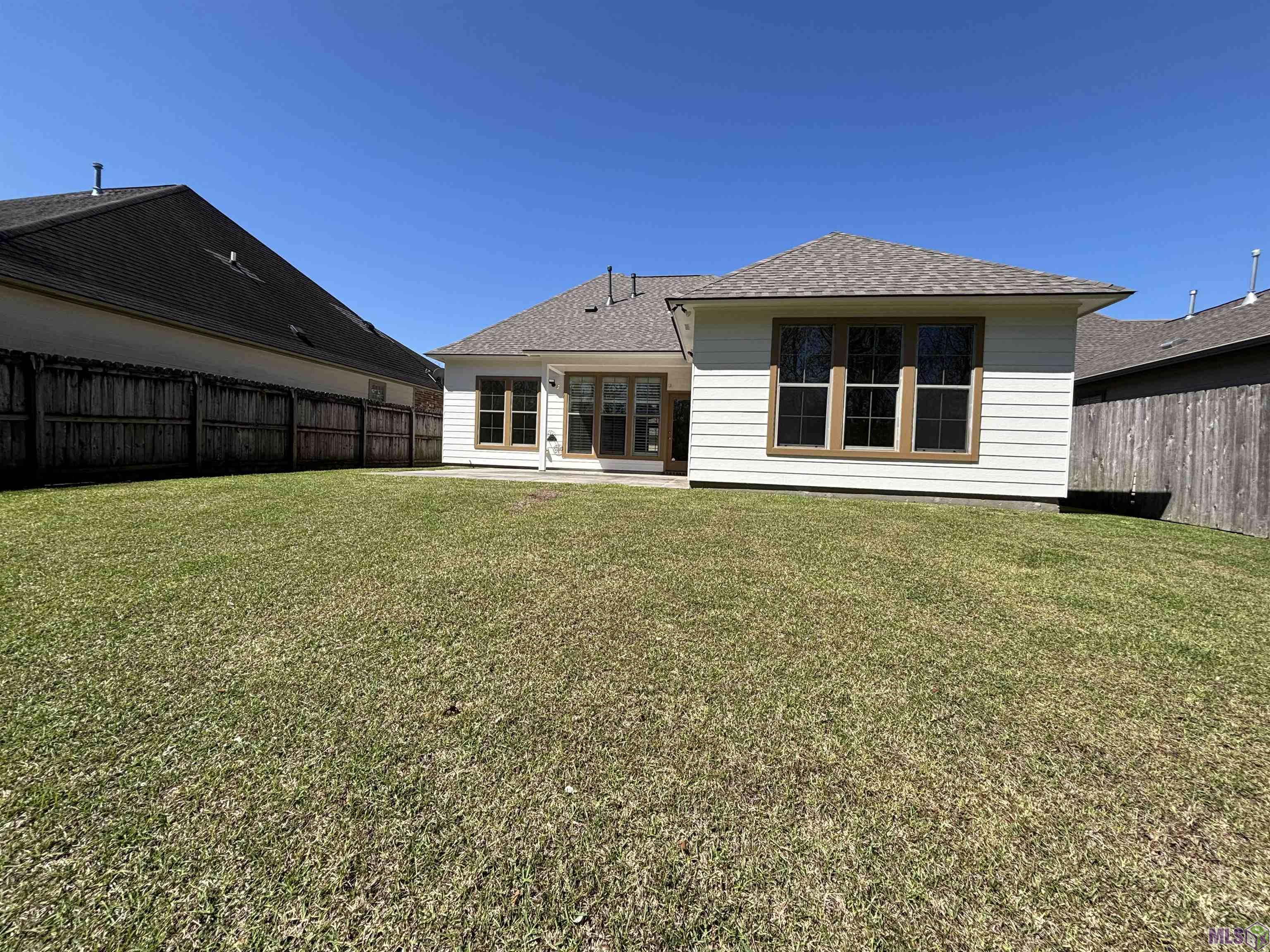 7047 Sweetspire Drive Baton Rouge, LA 70817 - Photo 18 of 25 BACK YARD