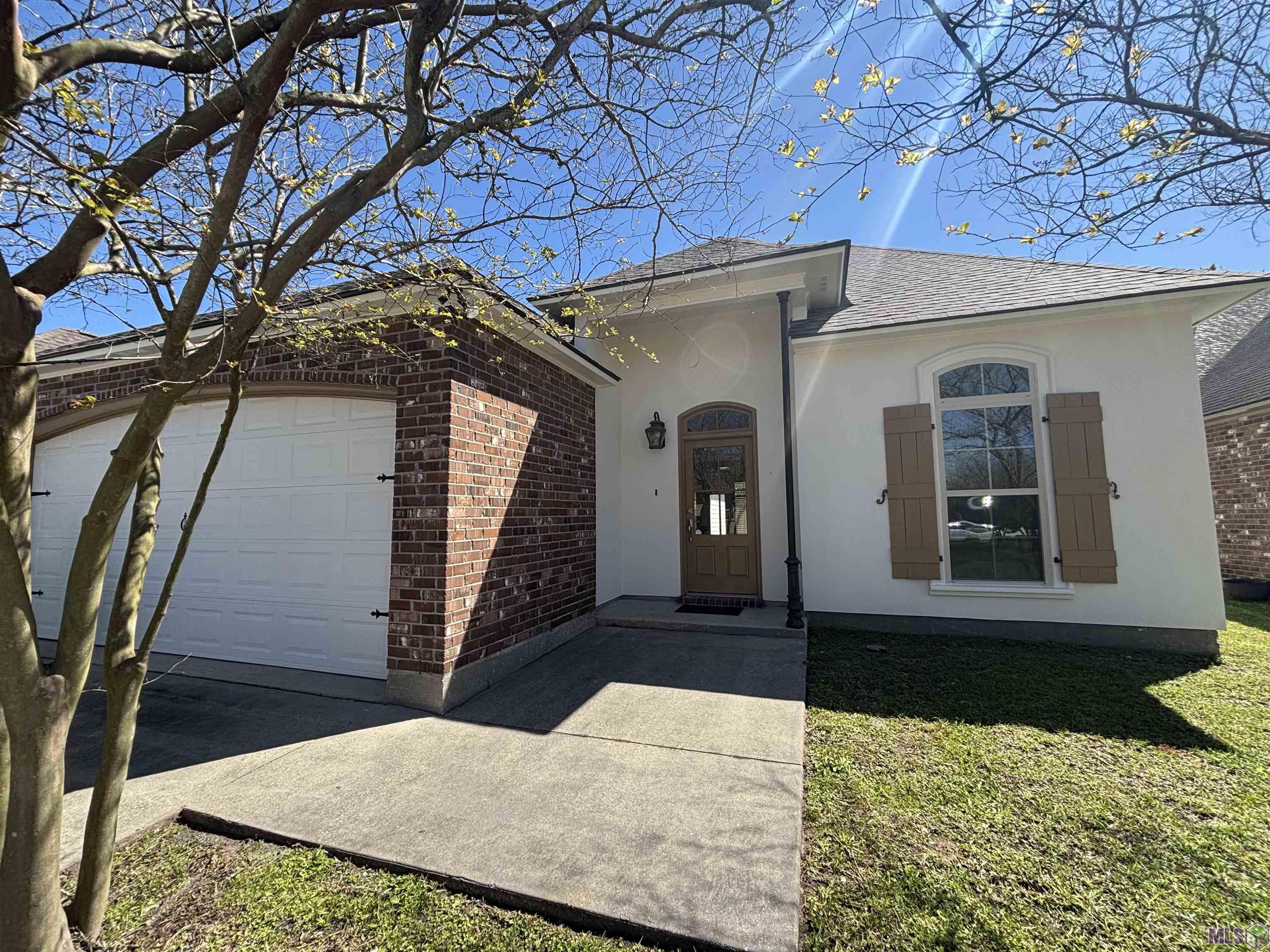 7047 Sweetspire Drive Baton Rouge, LA 70817 - Photo 2 of 25