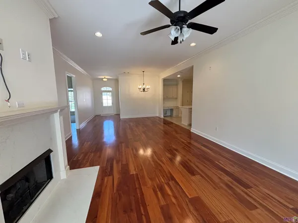 $2,400 | 7047 Sweetspire Drive, Baton Rouge, LA 70817