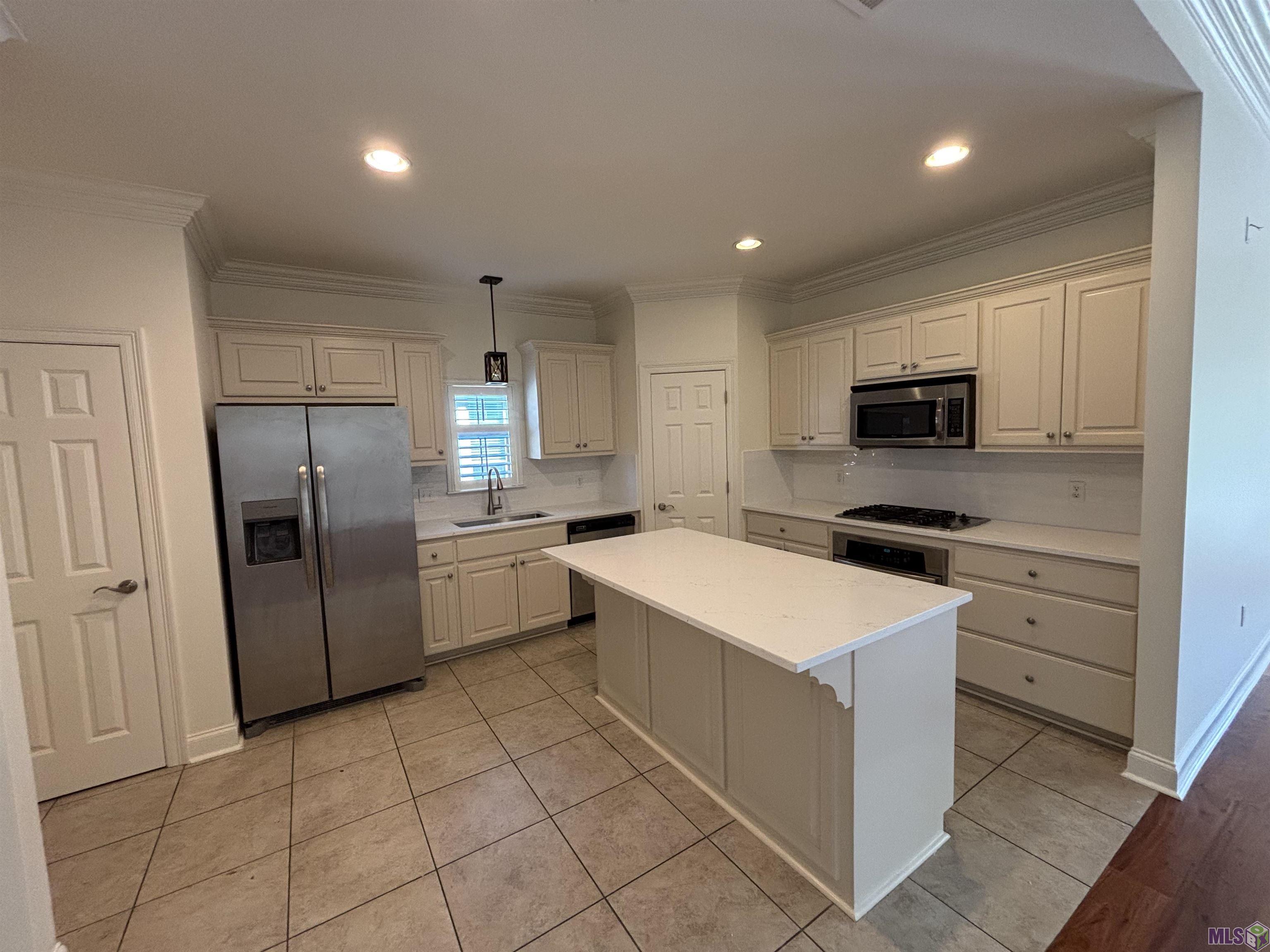 7047 Sweetspire Drive Baton Rouge, LA 70817 - Photo 8 of 25