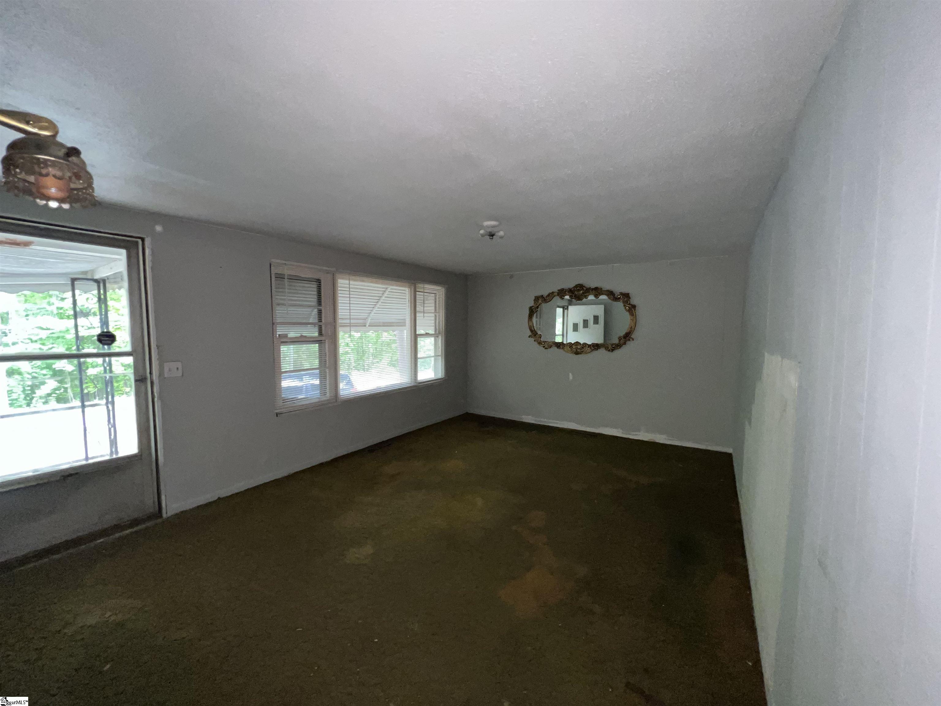 384 Hamburg Road Easley, SC 29640 - Photo 7 of 22