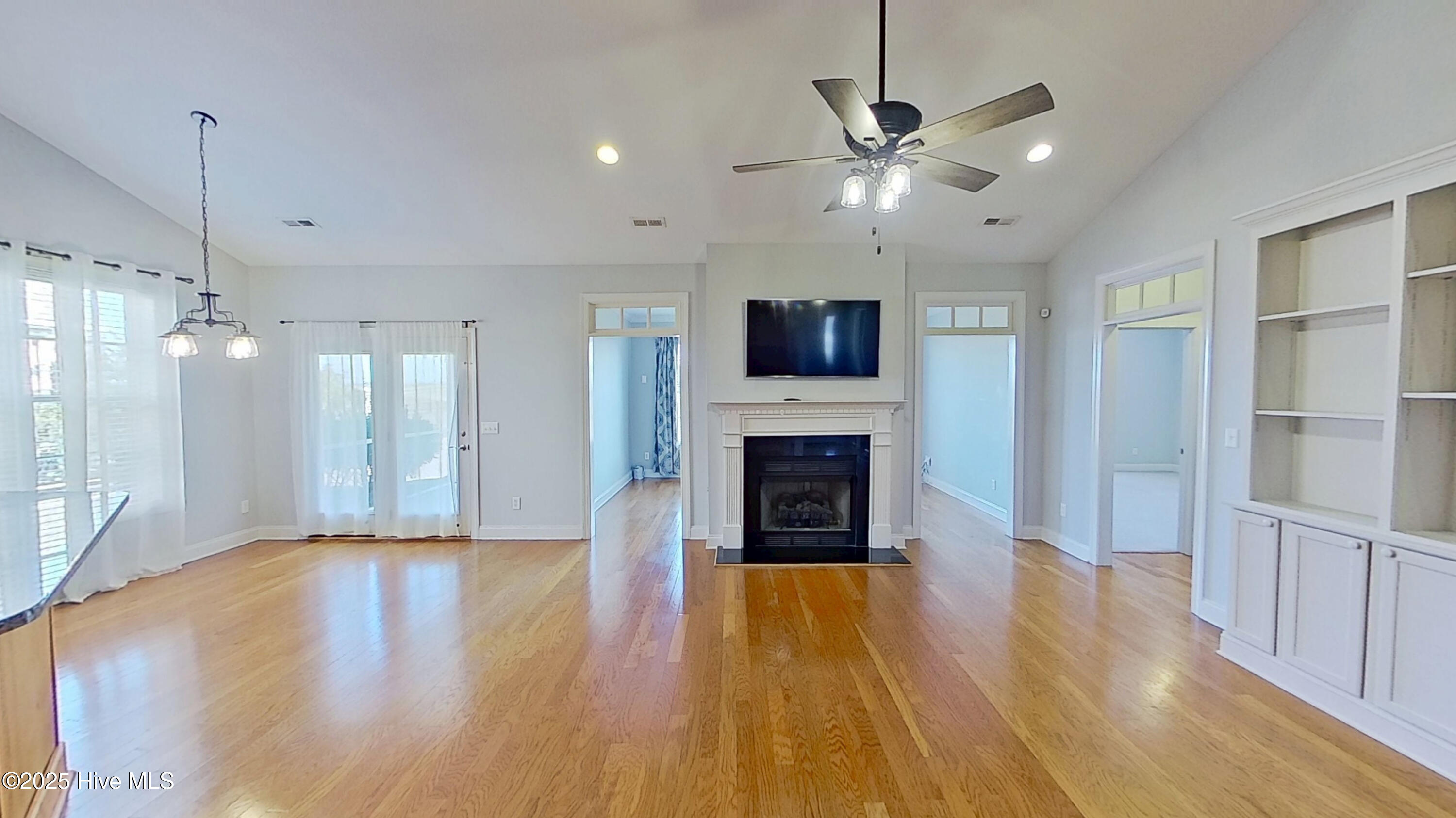 360 Highlands Drive Hampstead, NC 28443 - Photo 5 of 37 04- 360 Highlands Dr