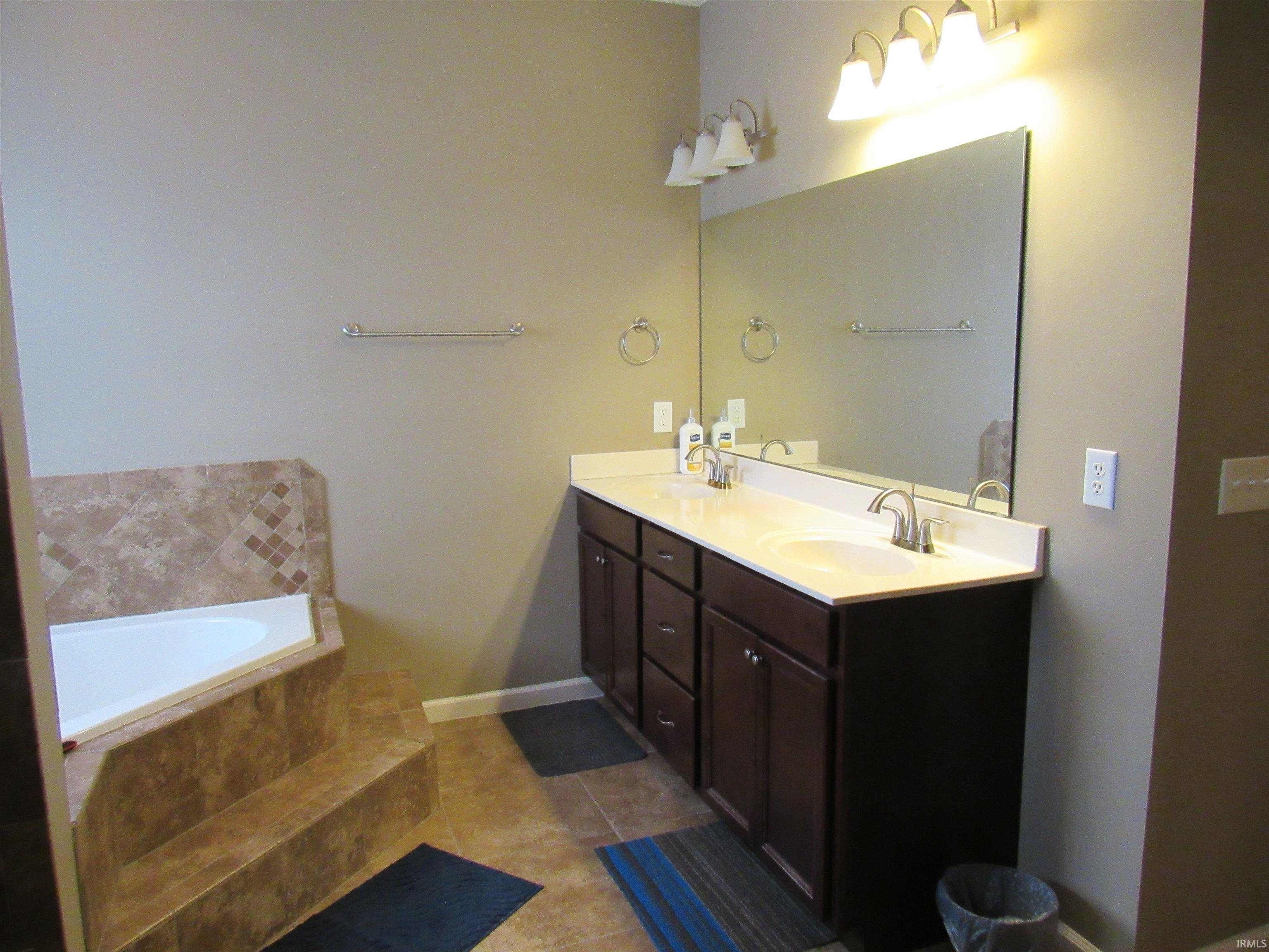 1116 Spring Hill Drive Kokomo, IN 46902 - Photo 12 of 29