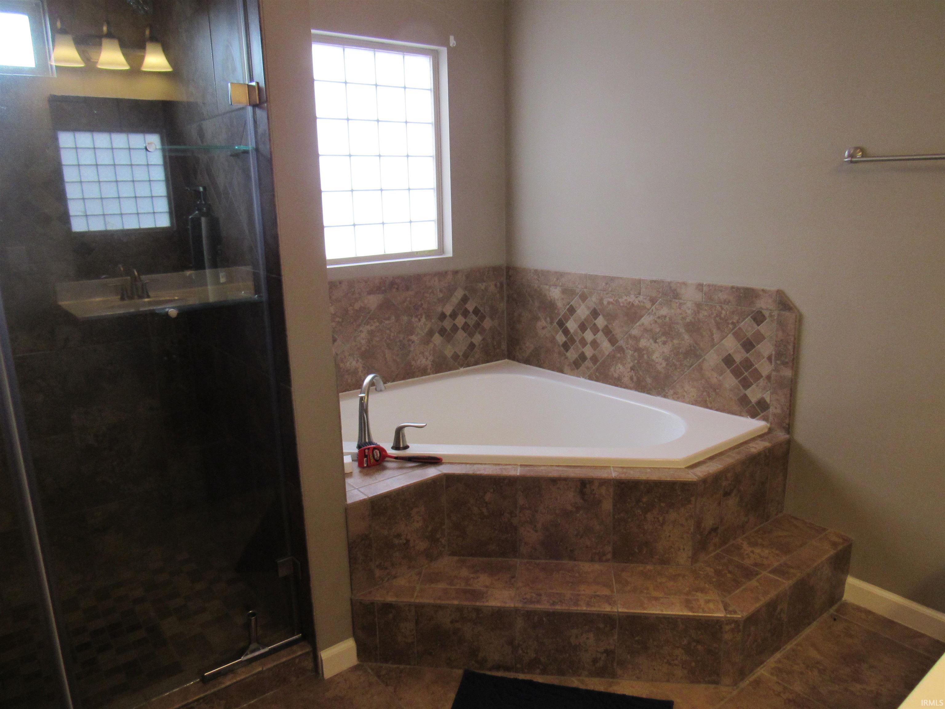 1116 Spring Hill Drive Kokomo, IN 46902 - Photo 14 of 29