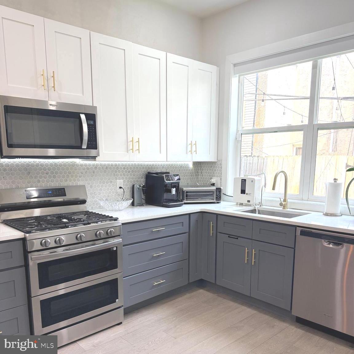 2239 Tasker Street Philadelphia, PA 19145 - Photo 11 of 66